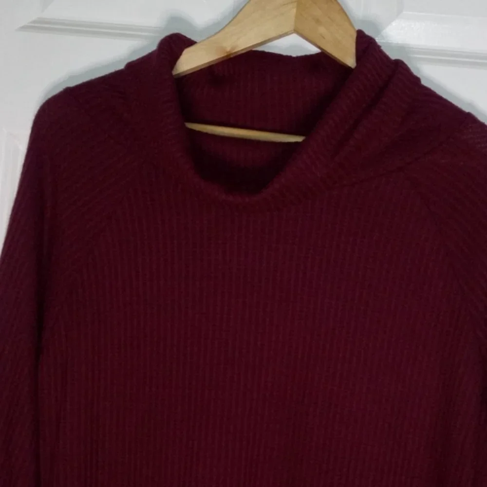 New Bobeau Cowl Neck Raglan Sleeve Thermal Top M
